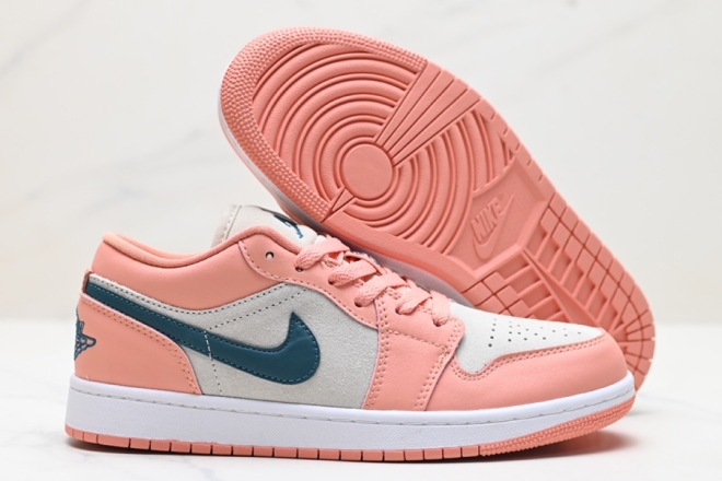 Women Jordan 1 Low 024